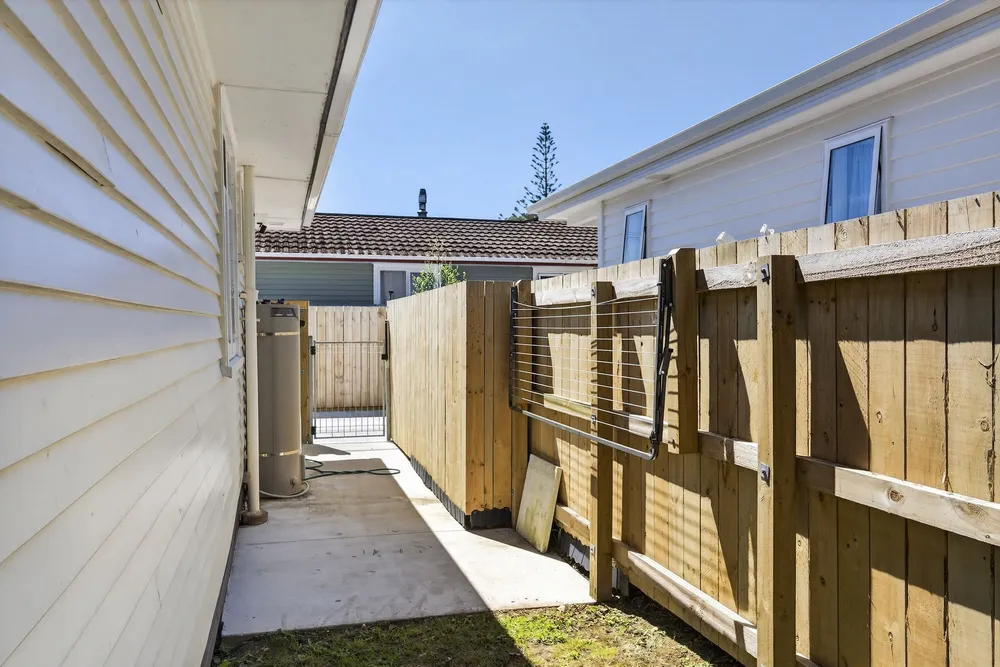 Photos of 11 Matthews Road