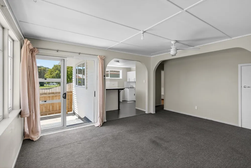 Photos of 11 Matthews Road