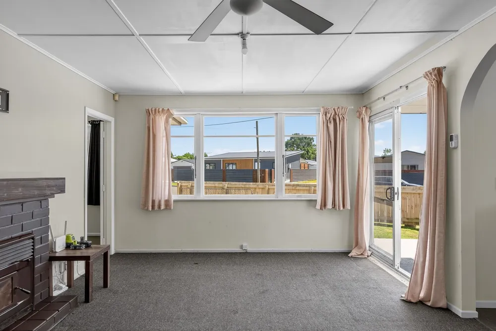 Photos of 11 Matthews Road