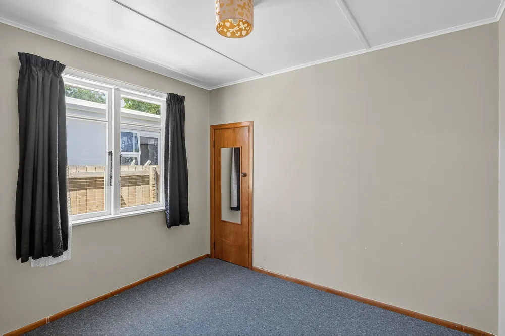 Photos of 11 Matthews Road