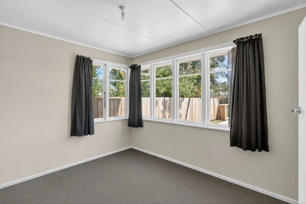 Photos of 11 Matthews Road