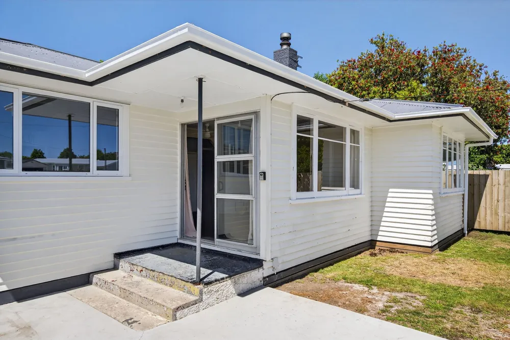 Photos of 11 Matthews Road