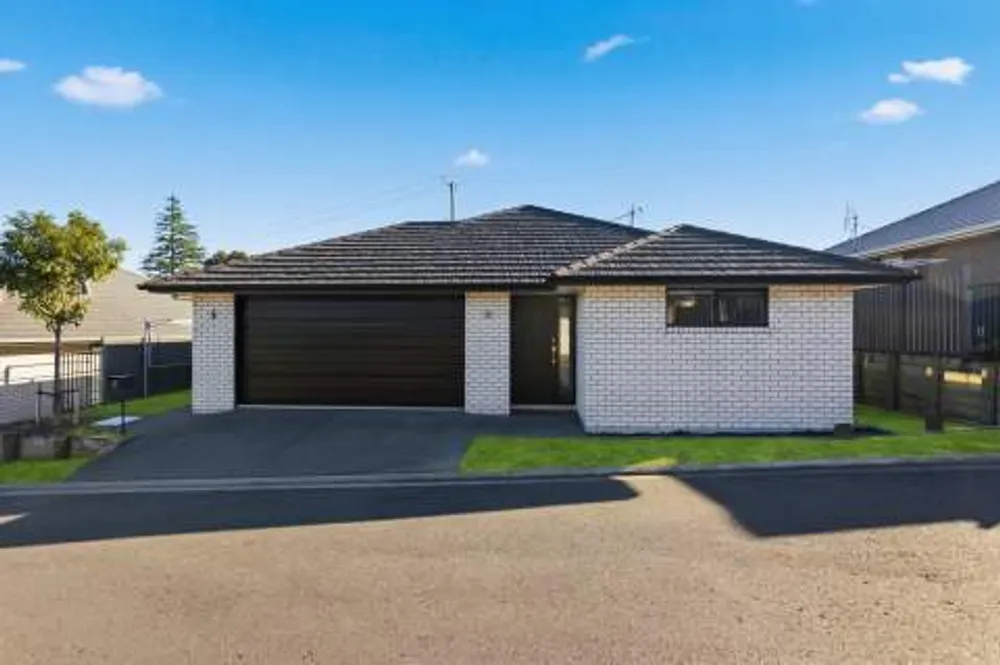 Photos of 12 Godwit Lane