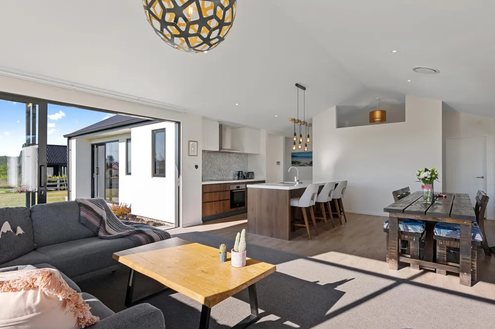 Photos of 37 Silver Peaks Drive