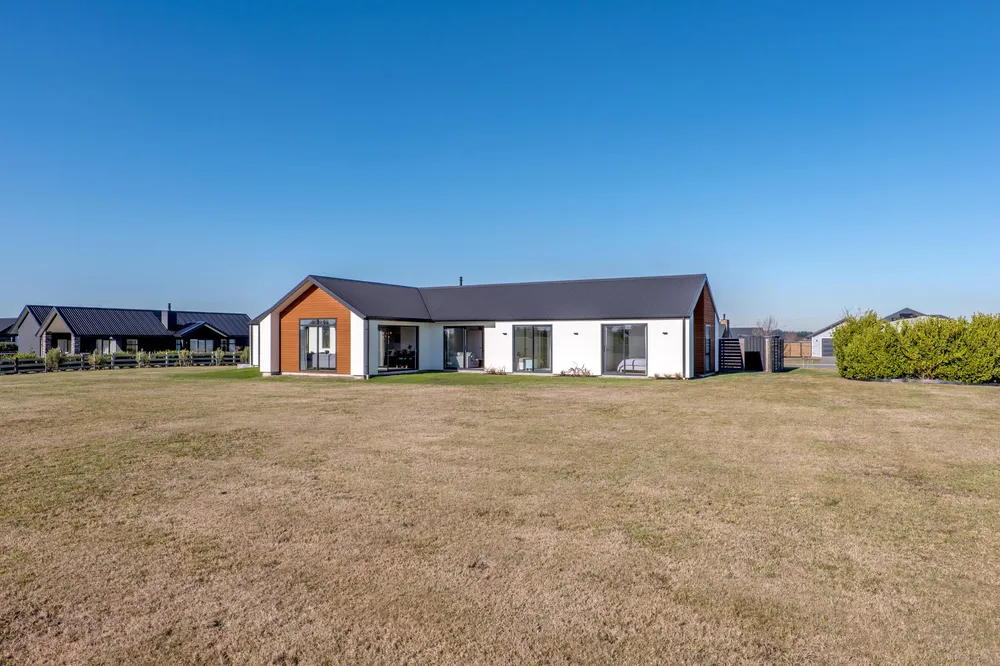 Photos of 37 Silver Peaks Drive