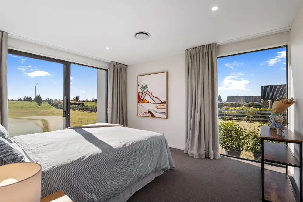 Photos of 37 Silver Peaks Drive