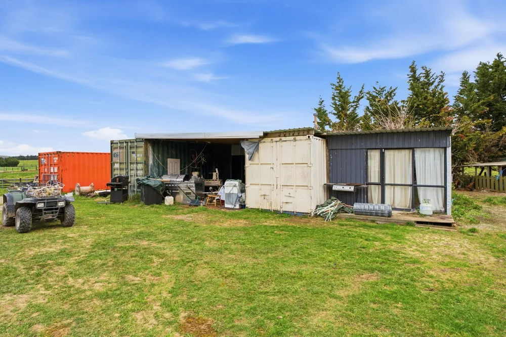 Photos of 303 Munro Road