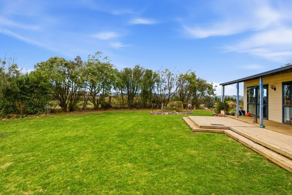 Photos of 303 Munro Road