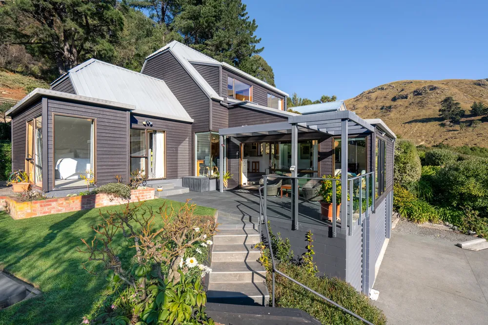 Photos of 136 Sumnervale Drive