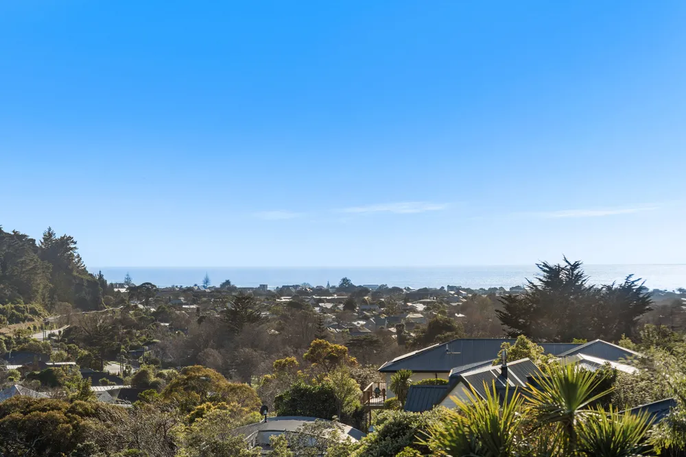 Photos of 136 Sumnervale Drive
