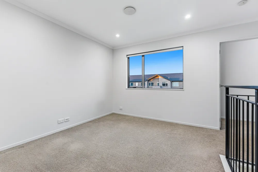 Photos of 35 Pencaitland Drive