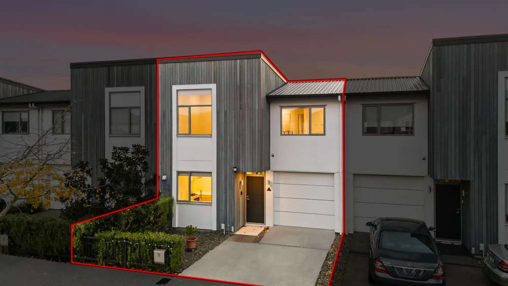 Photos of 35 Pencaitland Drive