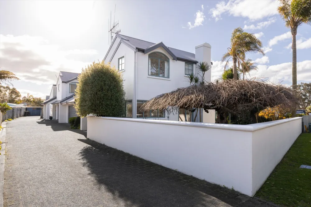 Photos of 81 Turret Road