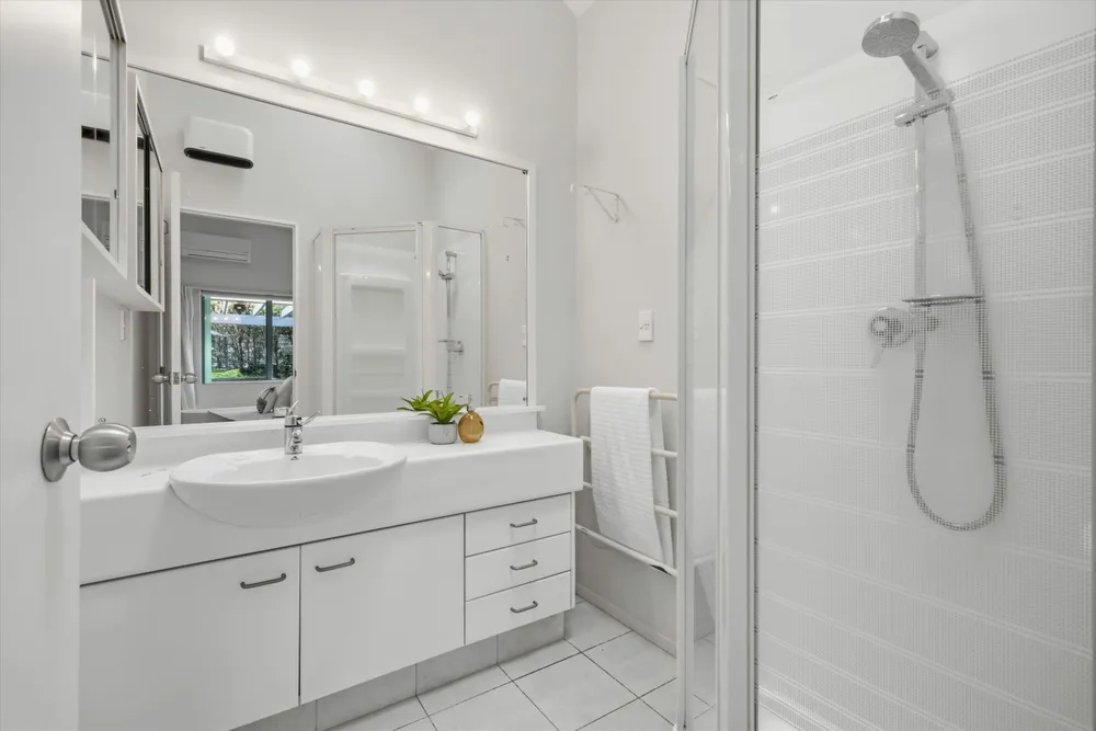 Photos of 81 Turret Road