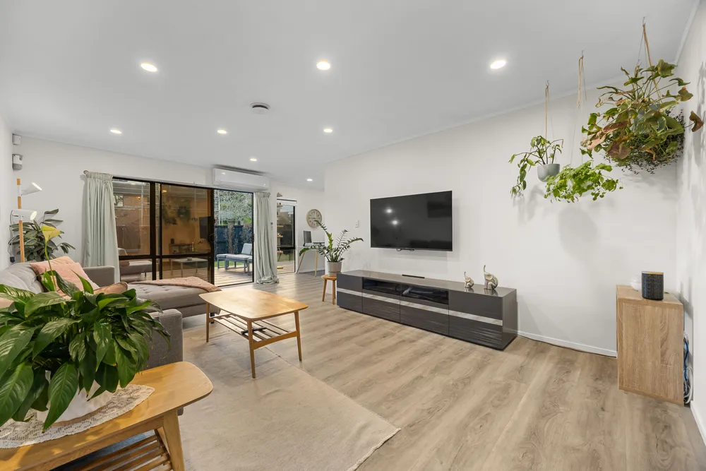 Photos of 41 Vintage Drive
