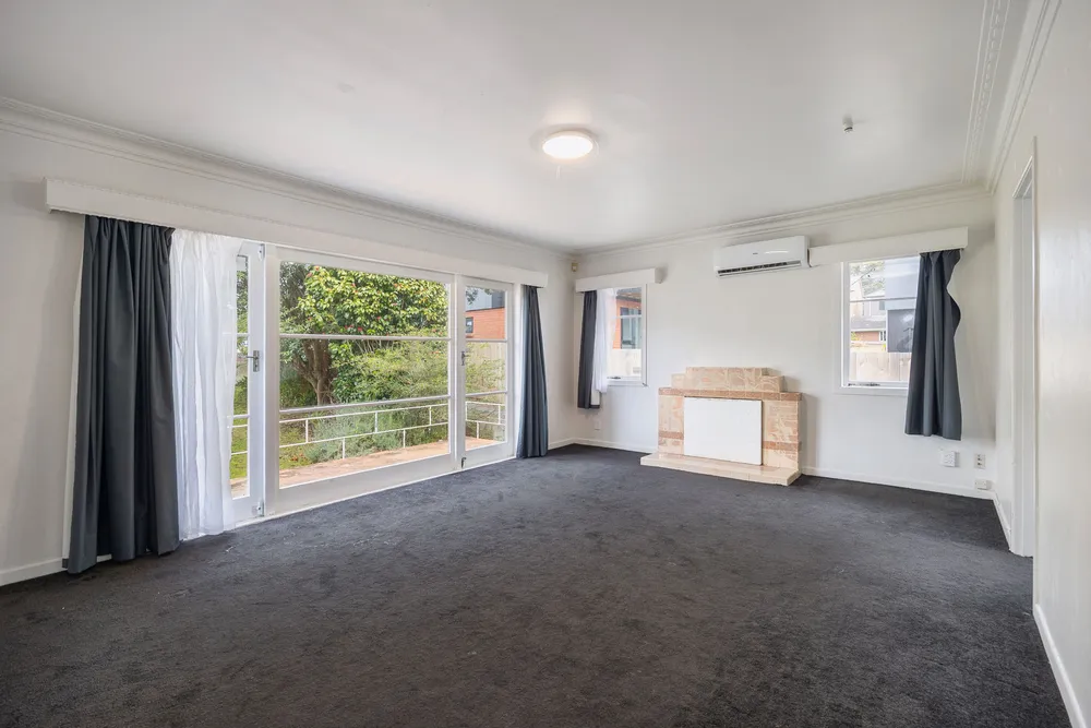 Photos of 2131 Great North Road