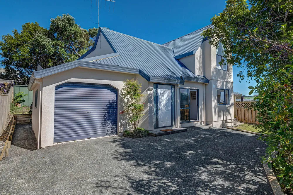 Photos of 10a Amanda Lane