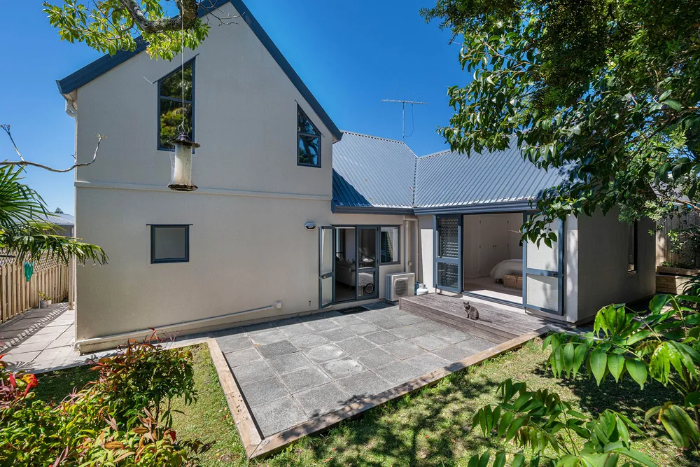 Photos of 10a Amanda Lane