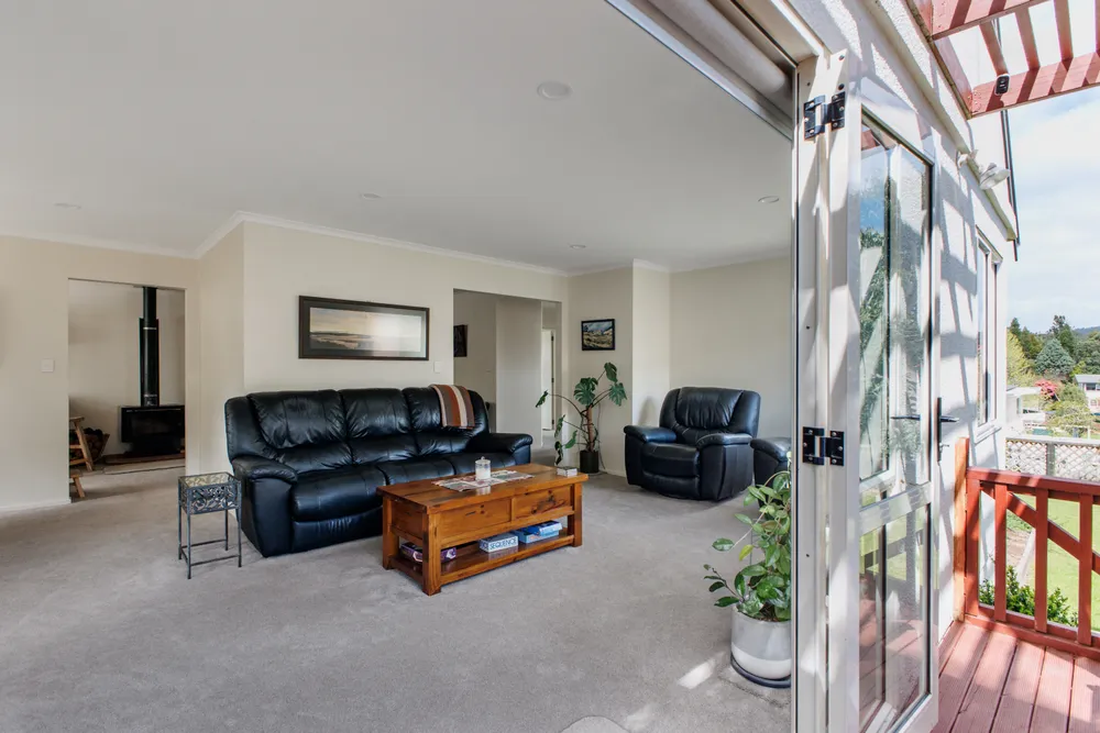 Photos of 22 Appleby Rise
