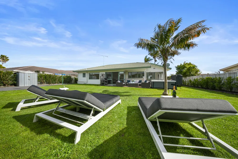 Photos of 22 Lakeside Drive
