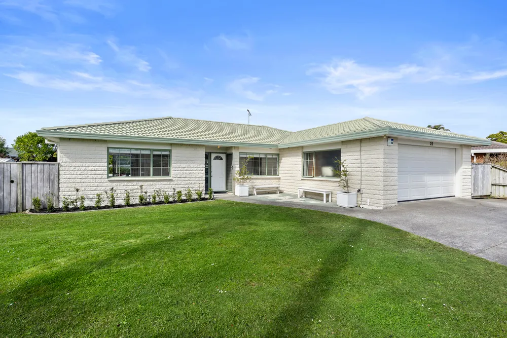 Photos of 22 Lakeside Drive