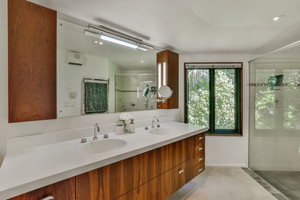 Photos of 632 South Titirangi Road