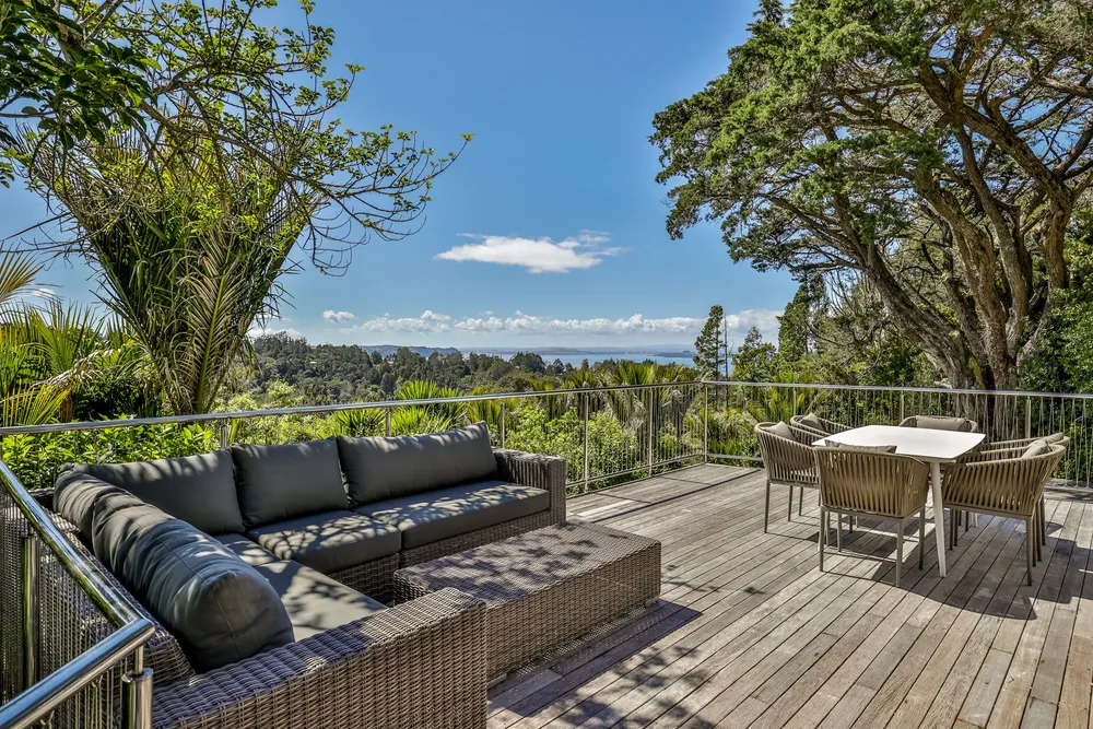 Photos of 632 South Titirangi Road