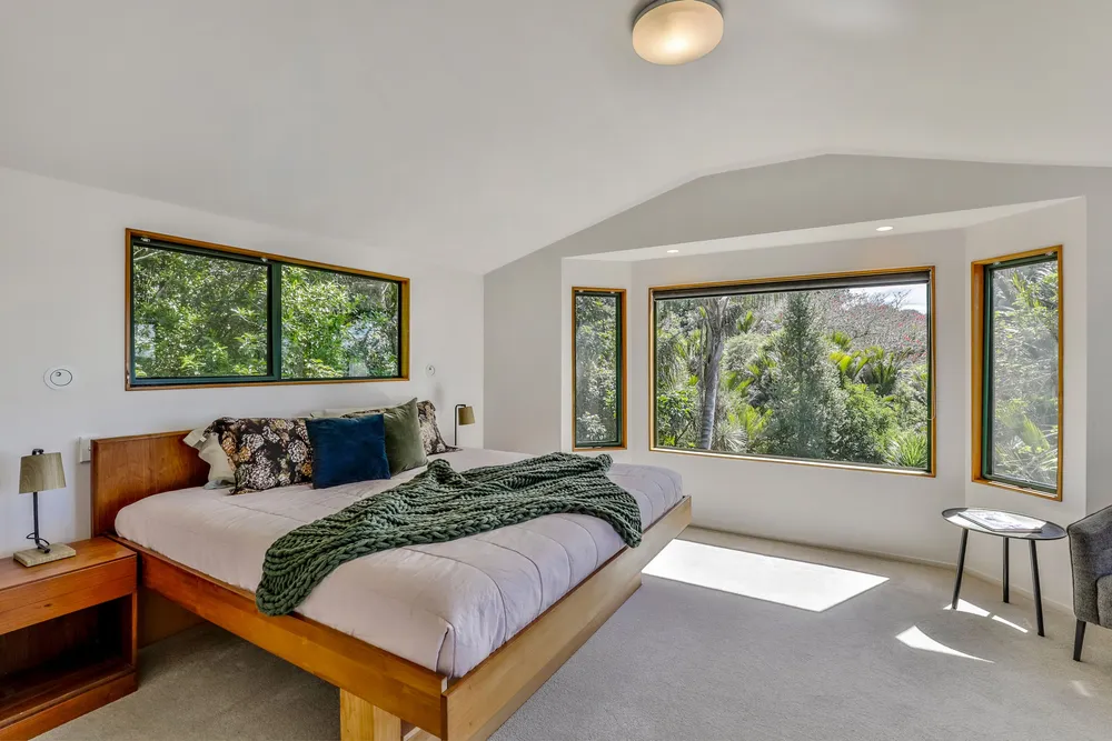 Photos of 632 South Titirangi Road