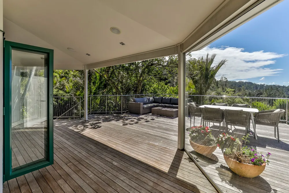 Photos of 632 South Titirangi Road