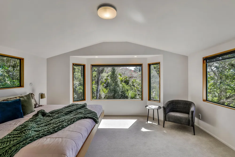 Photos of 632 South Titirangi Road