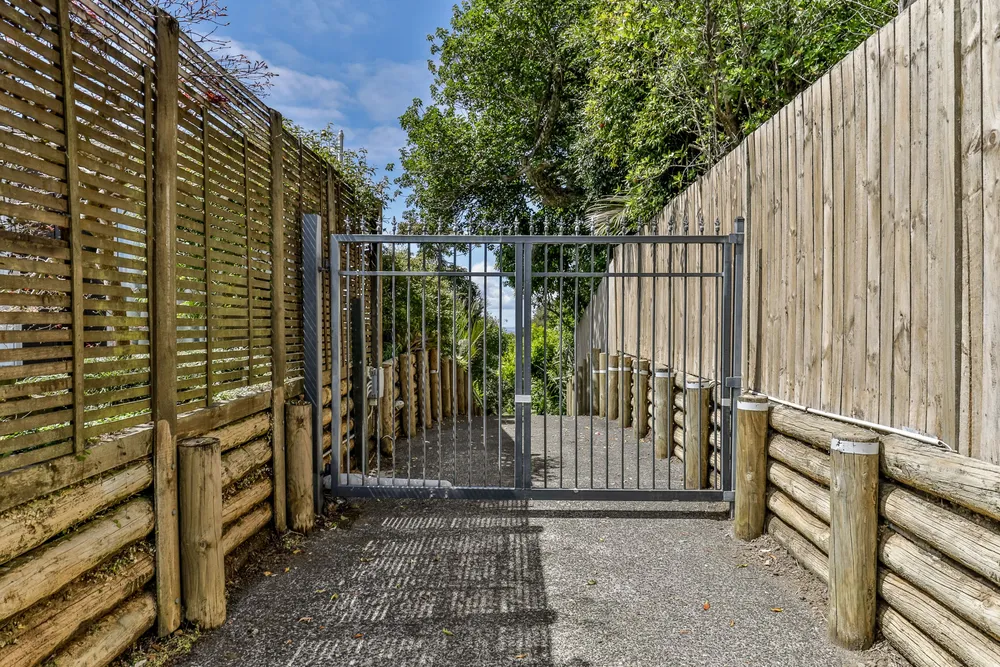 Photos of 632 South Titirangi Road