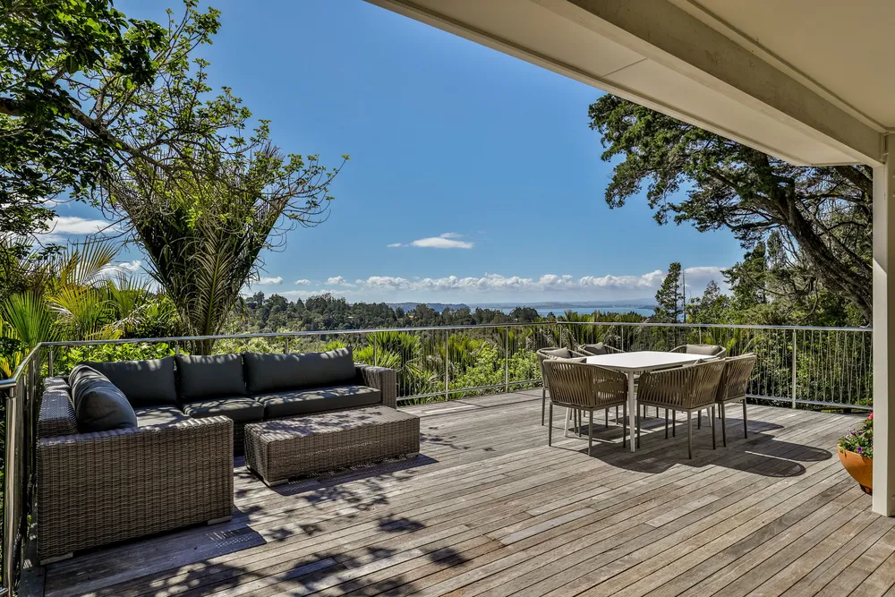 Photos of 632 South Titirangi Road