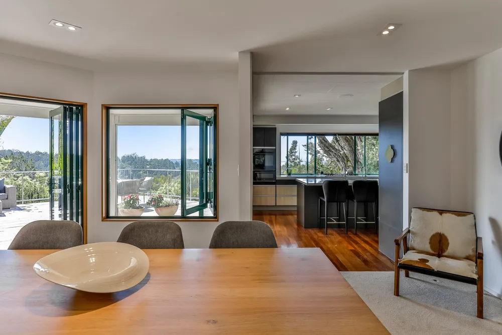 Photos of 632 South Titirangi Road