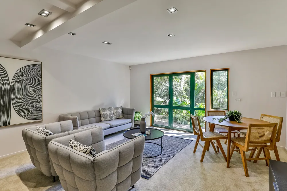 Photos of 632 South Titirangi Road