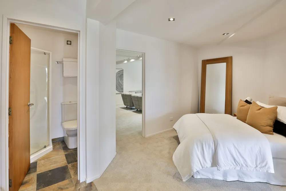 Photos of 632 South Titirangi Road