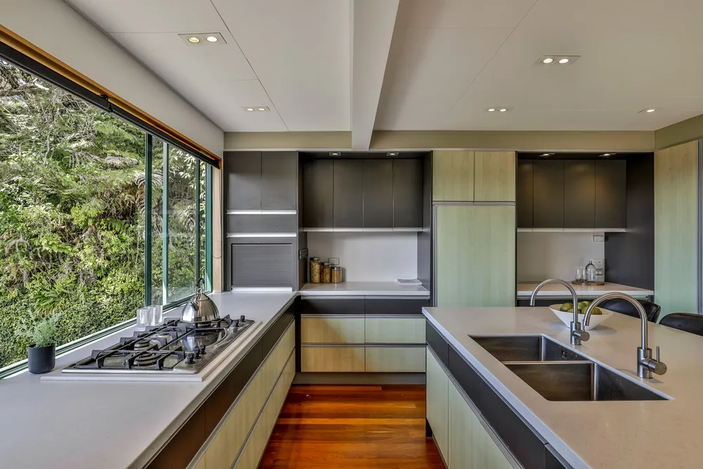 Photos of 632 South Titirangi Road