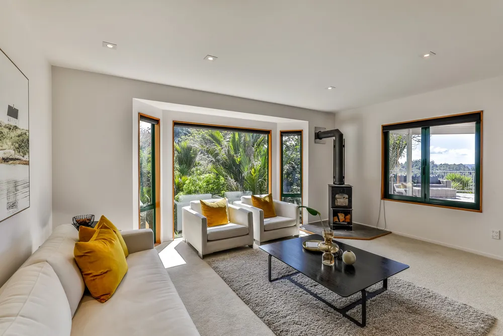 Photos of 632 South Titirangi Road