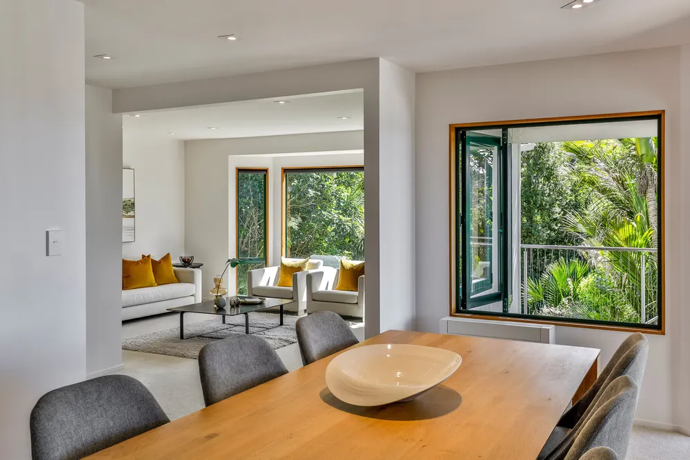 Photos of 632 South Titirangi Road