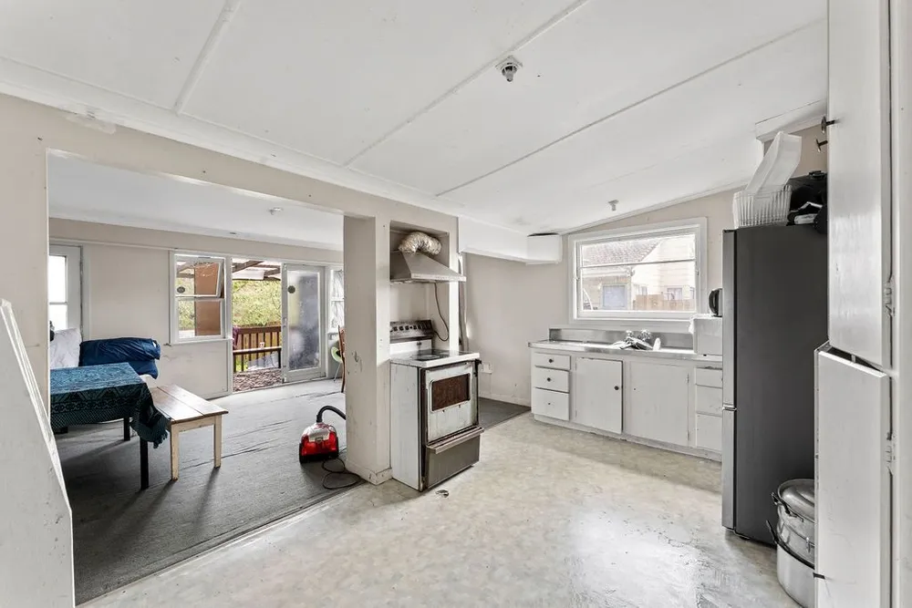 Photos of 28 Frank Hewitt Street