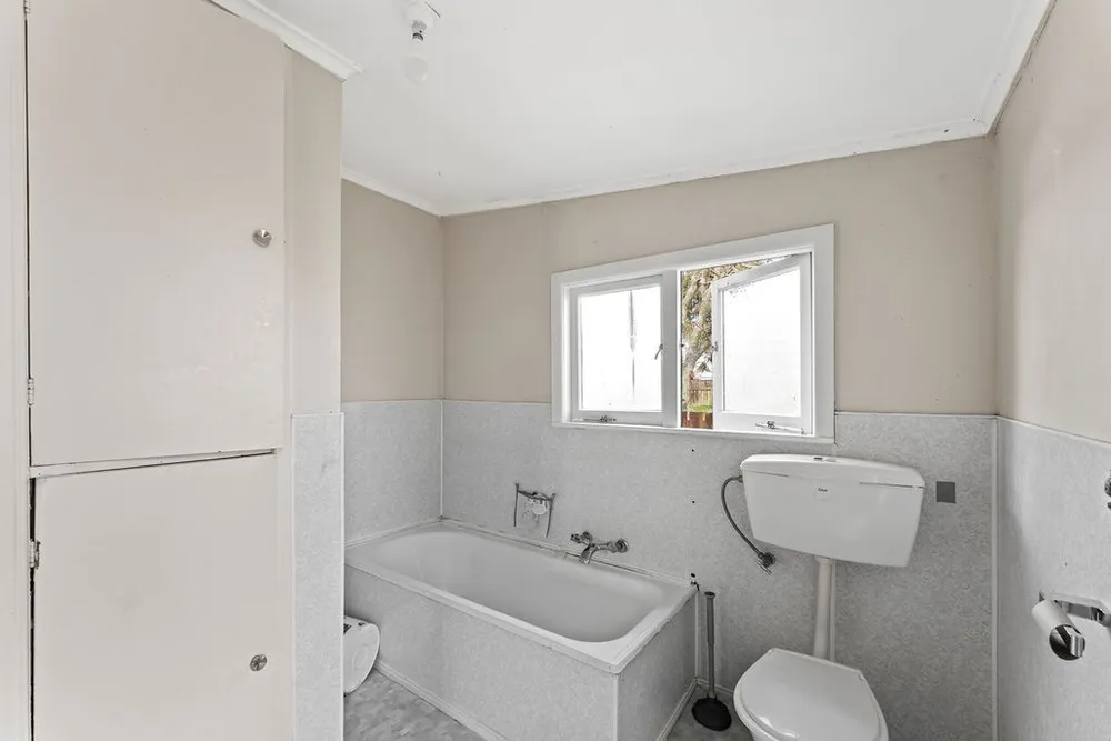 Photos of 28 Frank Hewitt Street
