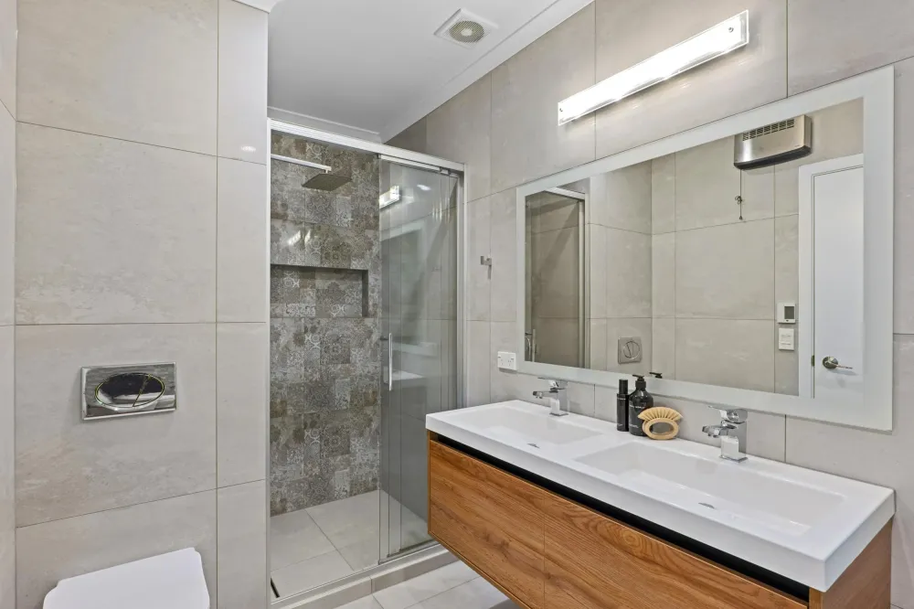 Photos of 259 Kennedys Bush Road