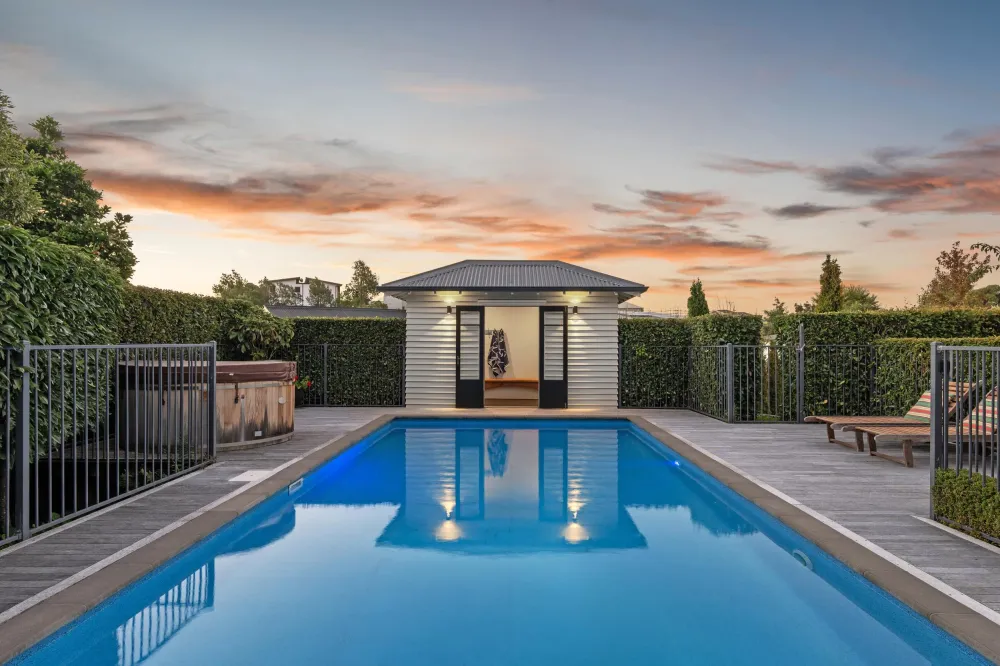 Photos of 7 Lowick Avenue
