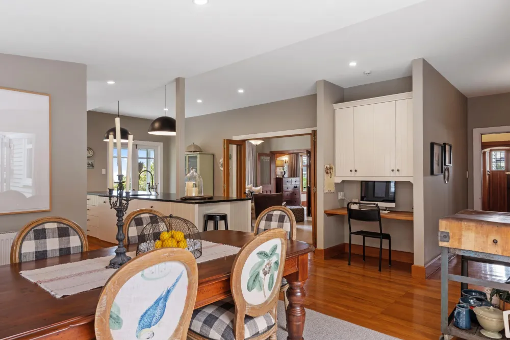 Photos of 7 Lowick Avenue