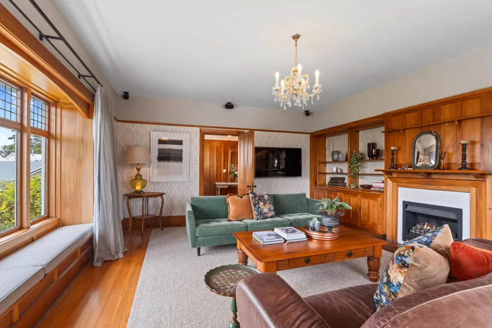 Photos of 7 Lowick Avenue