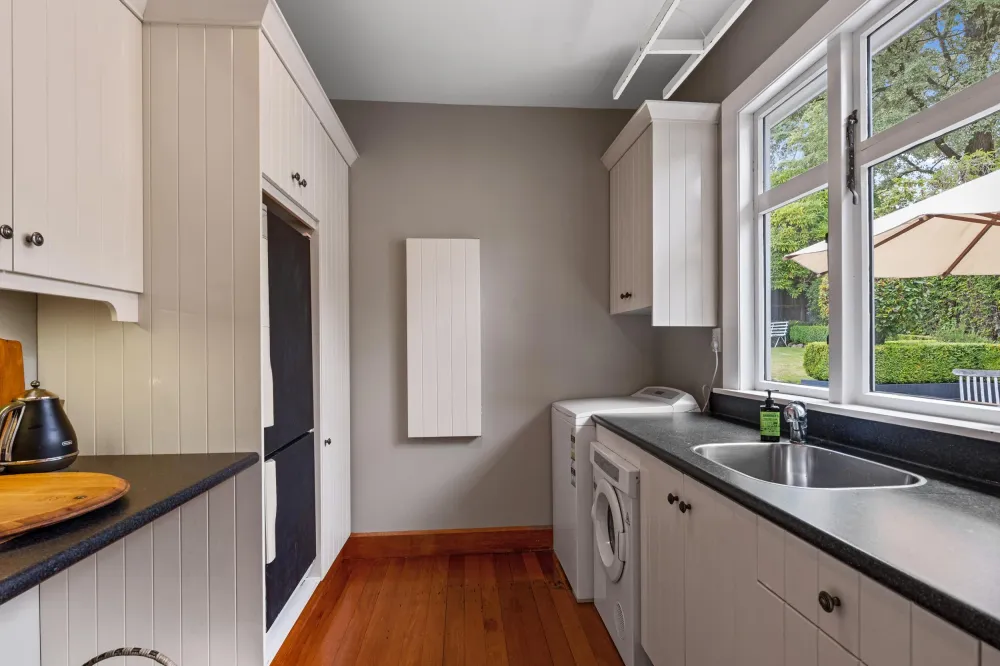 Photos of 7 Lowick Avenue