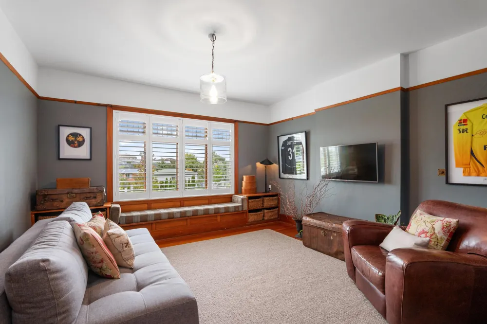 Photos of 7 Lowick Avenue