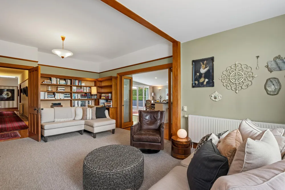 Photos of 7 Lowick Avenue