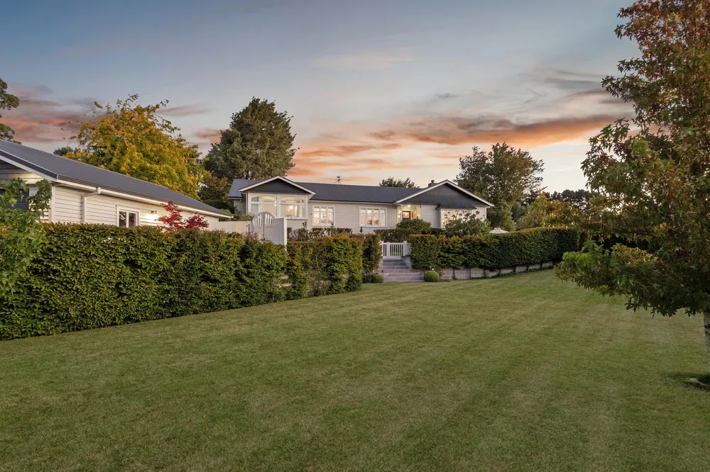 Photos of 7 Lowick Avenue