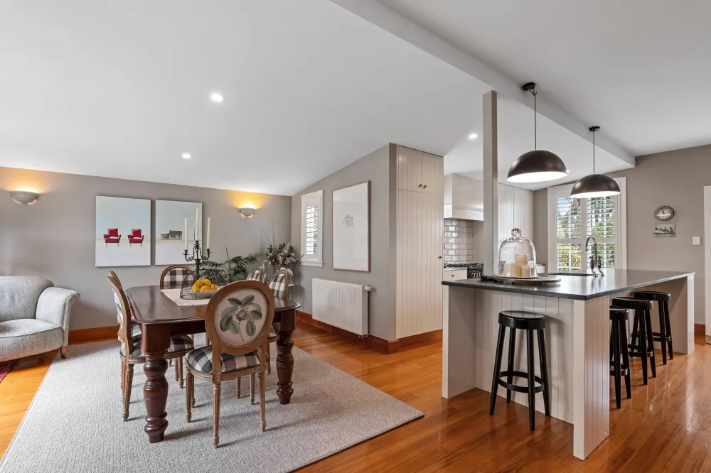 Photos of 7 Lowick Avenue
