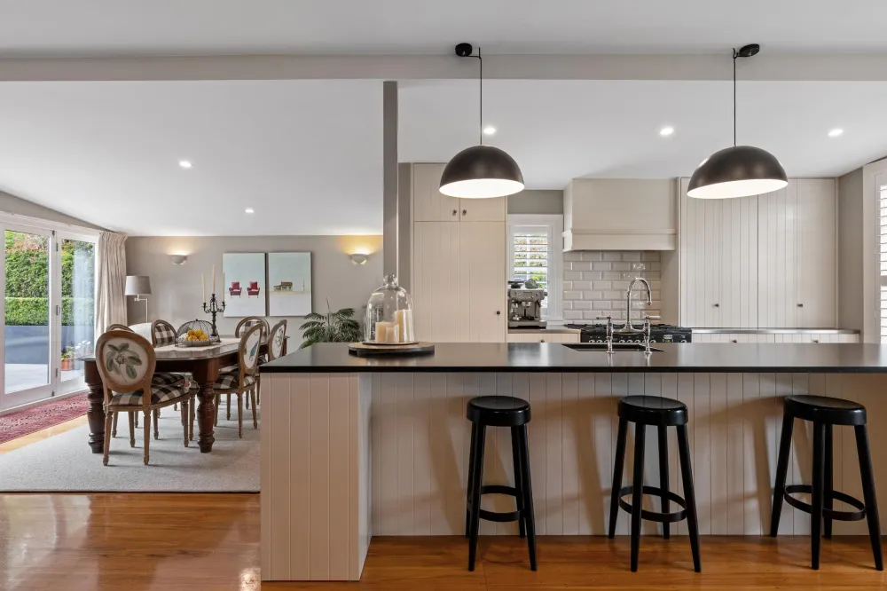 Photos of 7 Lowick Avenue